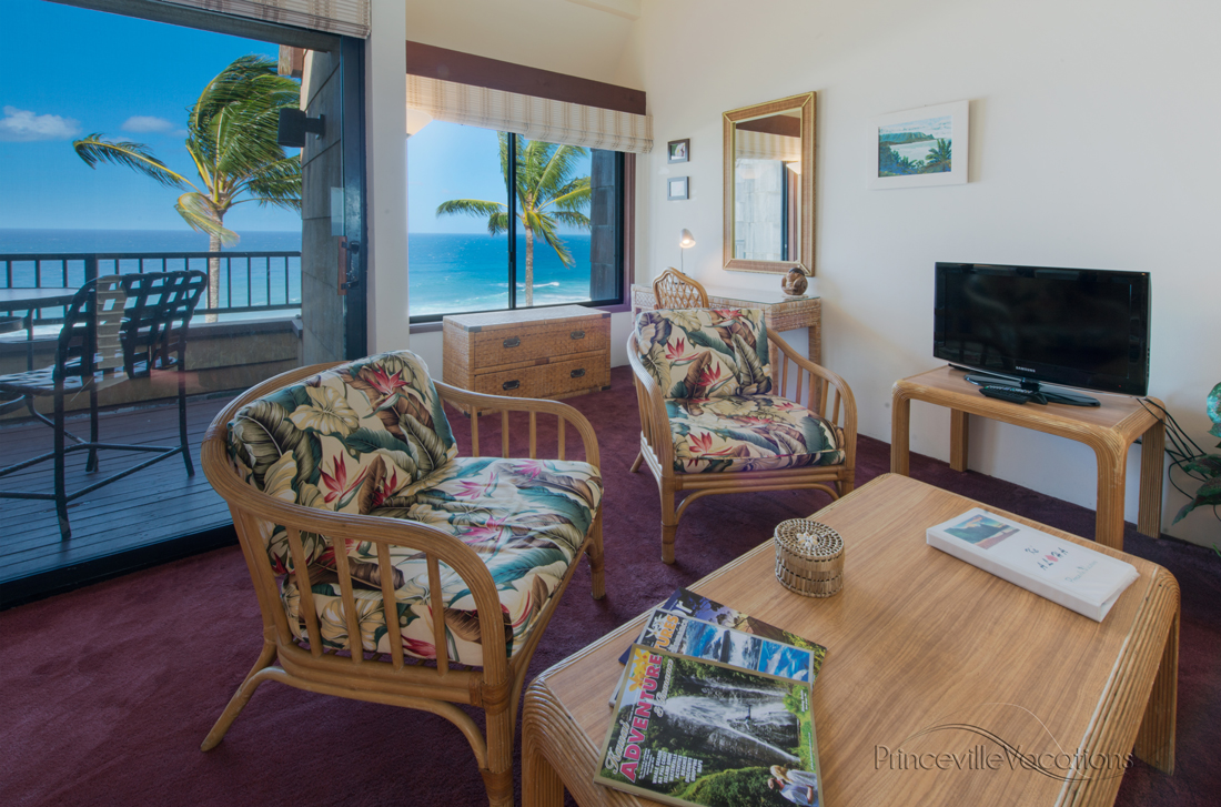 PrincevillePrincevilleVacations.Sealodge.oceanfront.livingroom.lanai