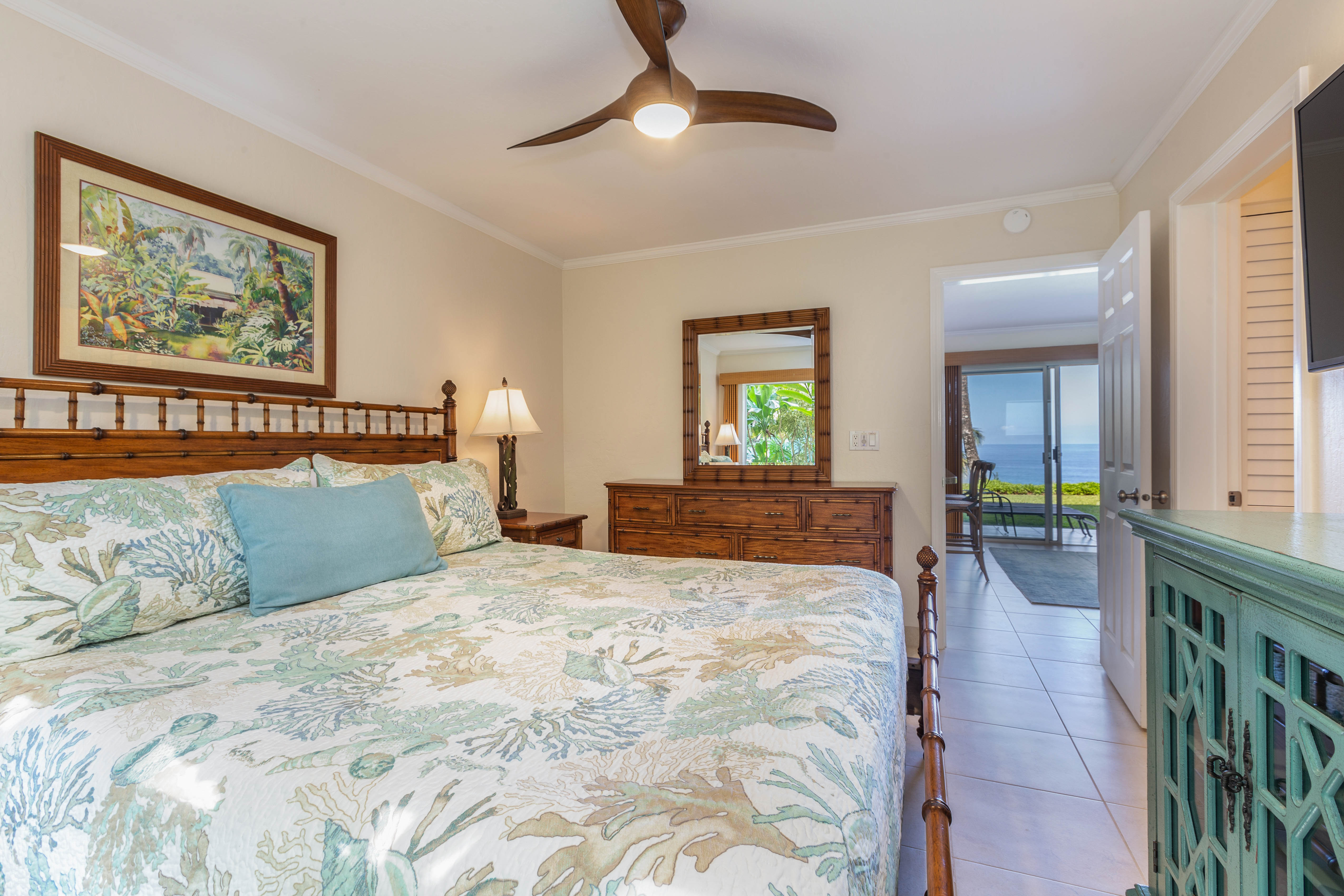 princeville-vacations -Pali Ke Kua 109 bedroom looking out to ocean view